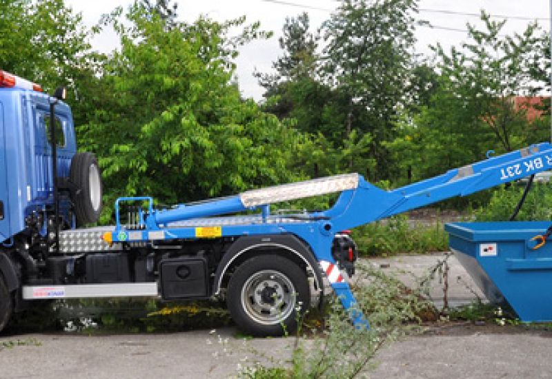 Przywóz piasku i żwiru